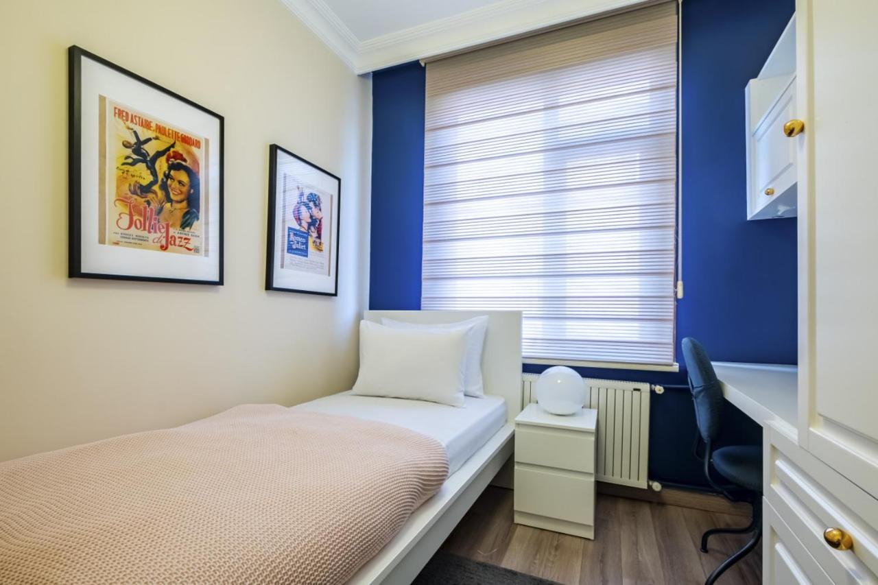 Captivating Flat With Balcony Near Besiktas Pier Apartment อิสตันบูล ภายนอก รูปภาพ