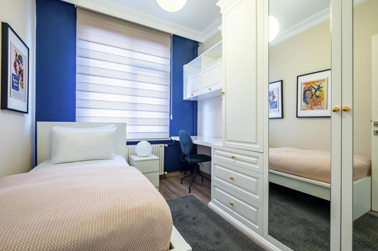 Captivating Flat With Balcony Near Besiktas Pier Apartment อิสตันบูล ภายนอก รูปภาพ