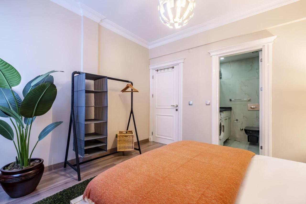 Captivating Flat With Balcony Near Besiktas Pier Apartment อิสตันบูล ภายนอก รูปภาพ